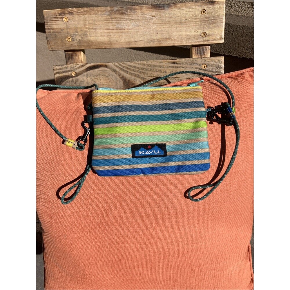 KAVU Crossbody Bag Purse Mulitcolor Canvas 7” X  5.5” Wallowa Wallet